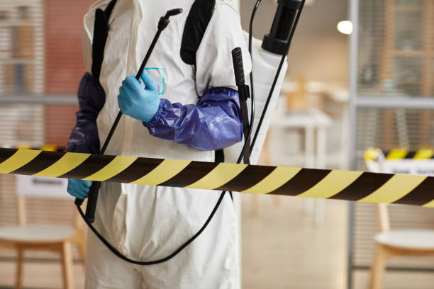 Professional Biohazard technician working in Hampton, IL